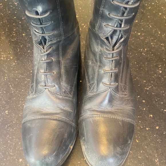 Ariat Contour ll Tall English Boot. Still need cond. 8.5 xs/med - Picture 5 of 9